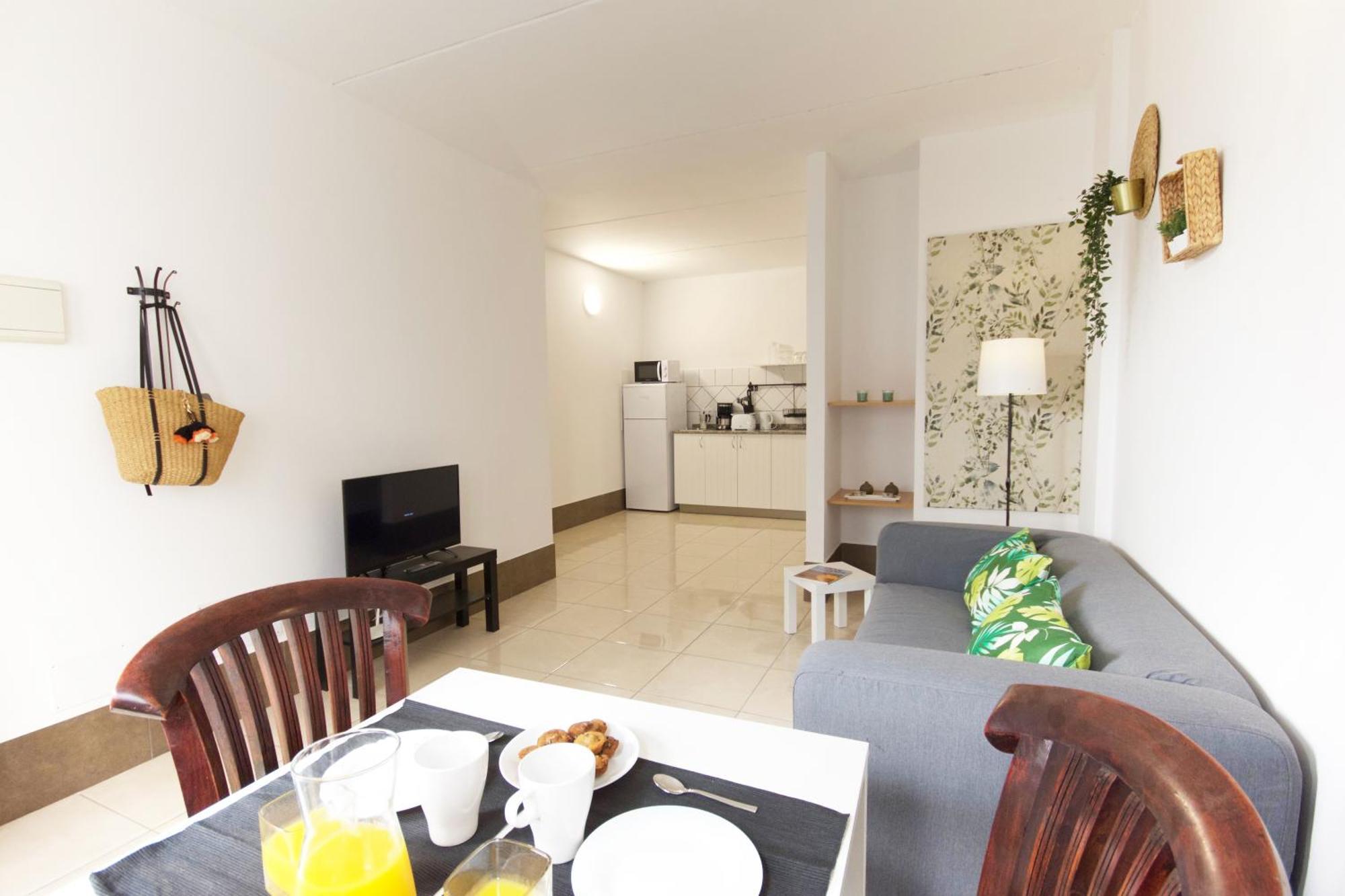 Apartamentos A 10 Minutos Del Aeropuerto Carrizal Room photo